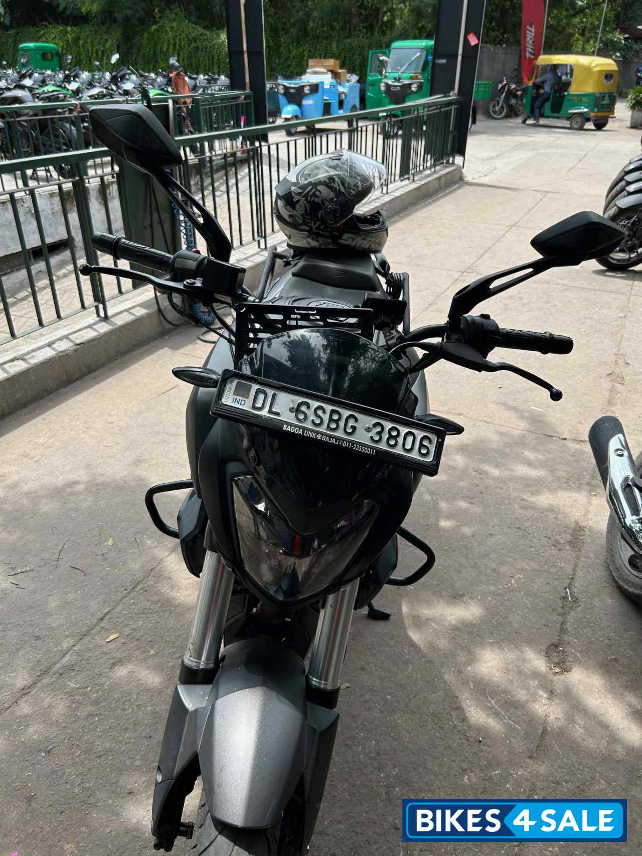 Black Bajaj Dominar 400 ABS BS6