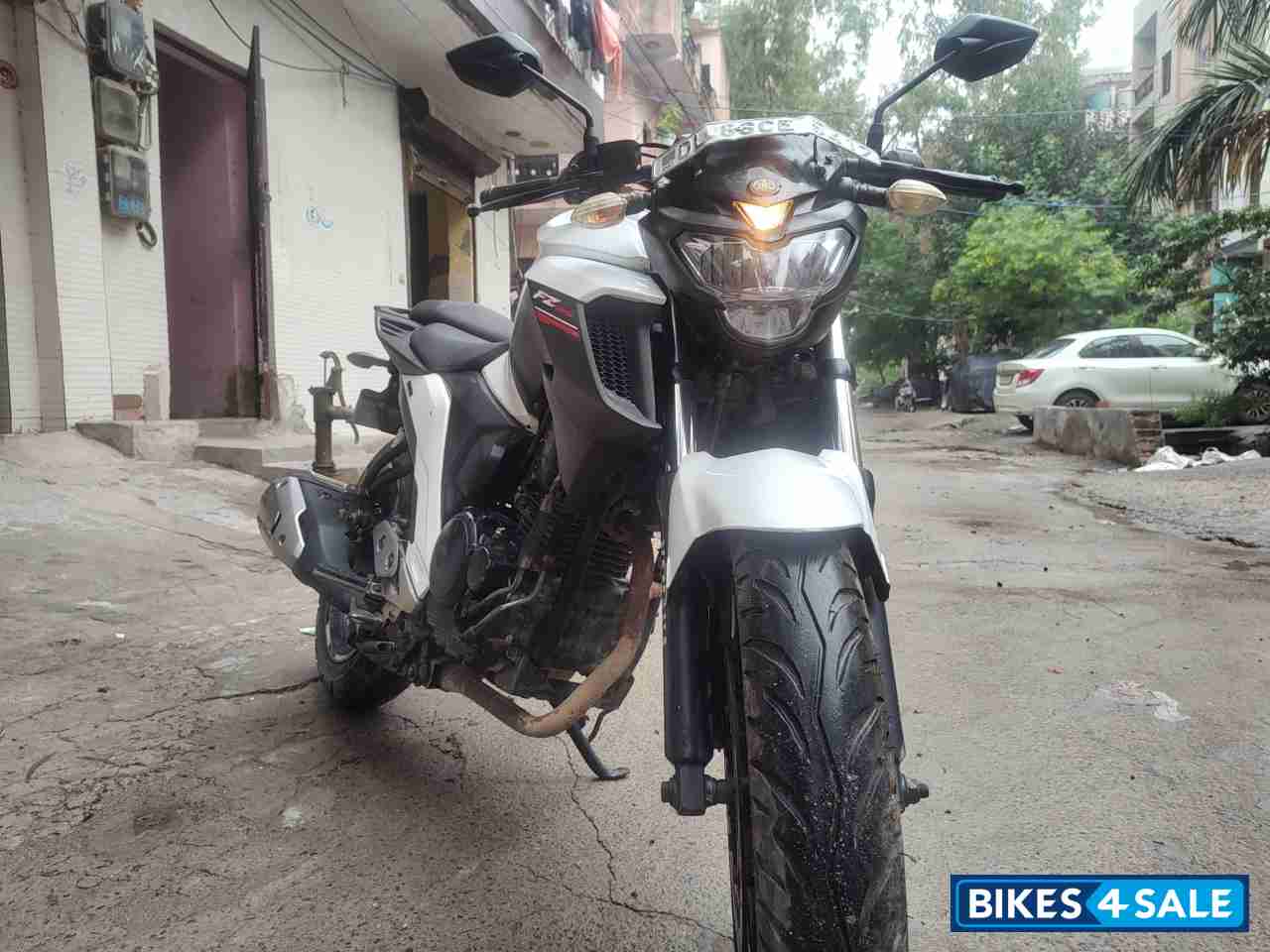 Yamaha FZ25