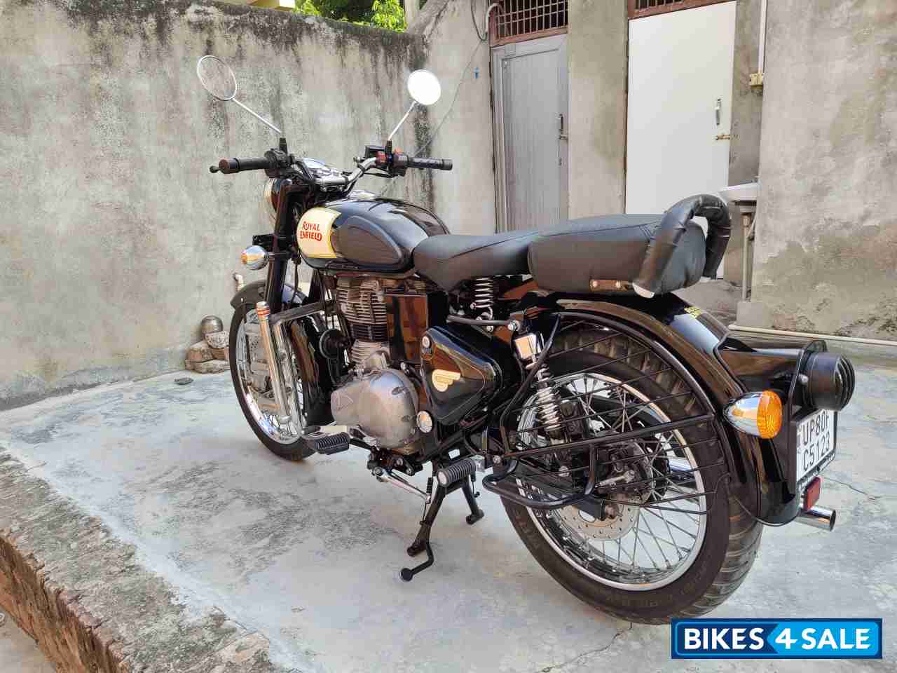 Black Royal Enfield Classic 350