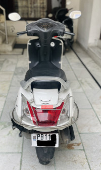 White Honda Activa Activa 3G