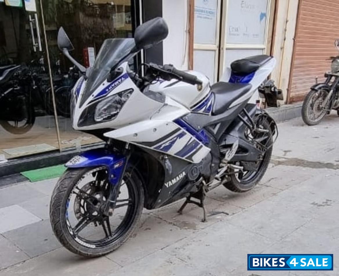 White And Blue Yamaha YZF R15