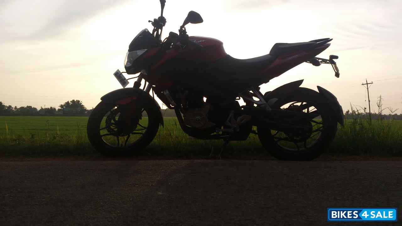 Bajaj Pulsar 200 NS