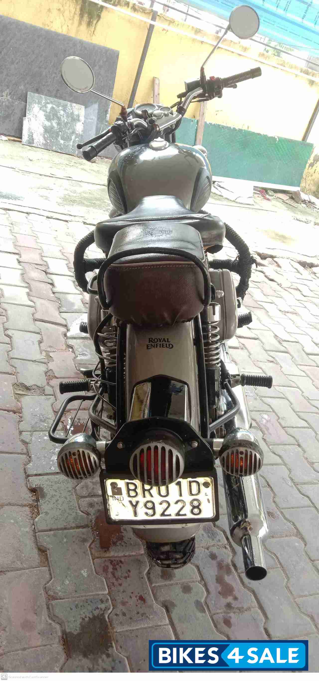 Gun Metal Grey Royal Enfield Classic Gunmetal Grey