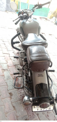 Gun Metal Grey Royal Enfield Classic Gunmetal Grey