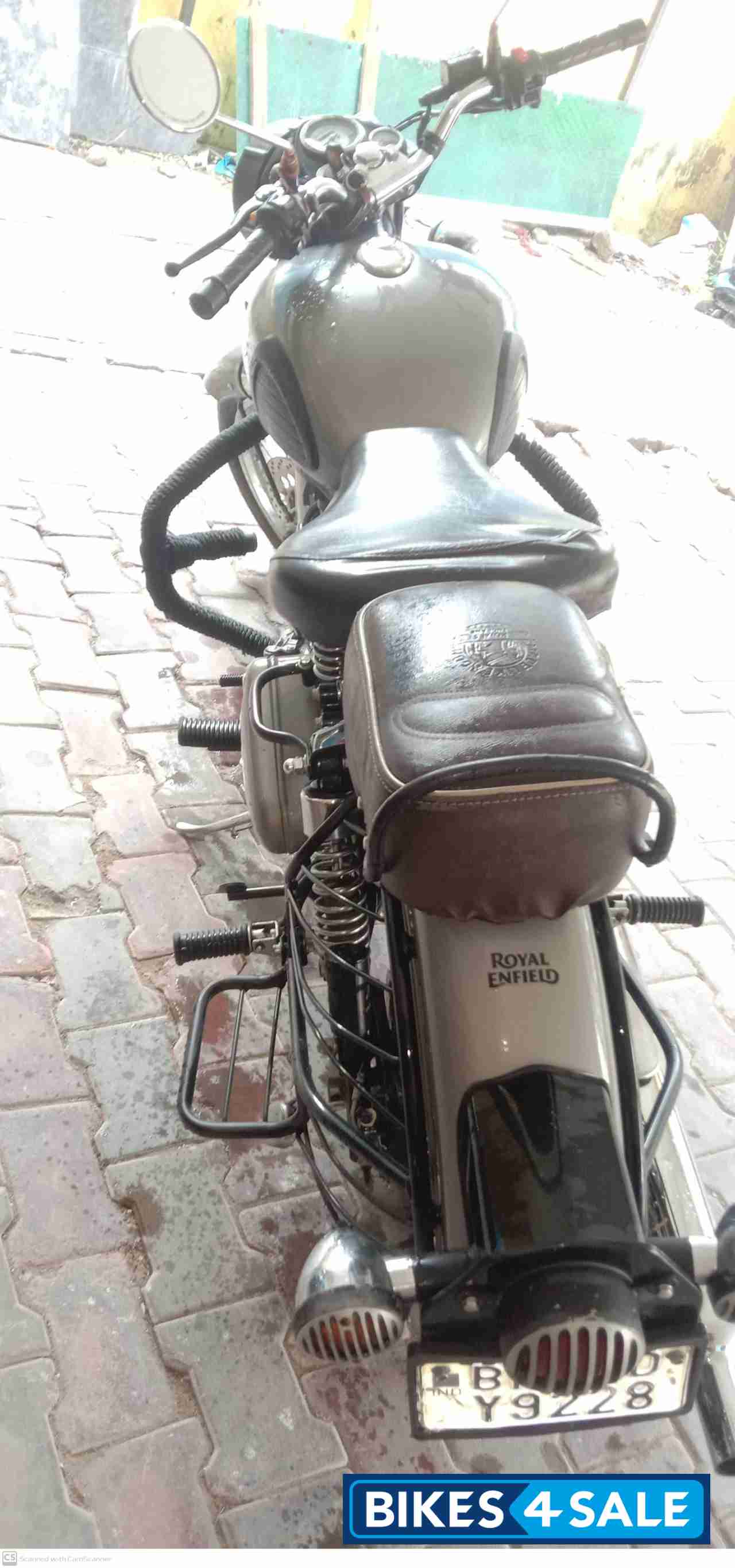 Gun Metal Grey Royal Enfield Classic Gunmetal Grey
