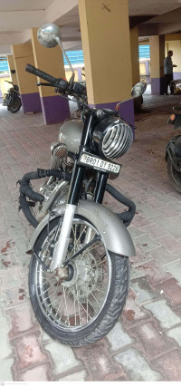 Gun Metal Grey Royal Enfield Classic Gunmetal Grey