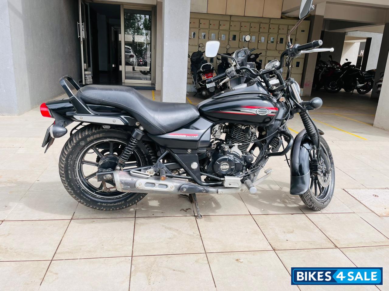 Black Bajaj Avenger Street 220