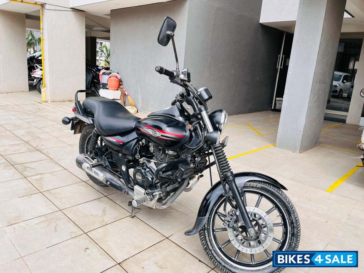 Black Bajaj Avenger Street 220