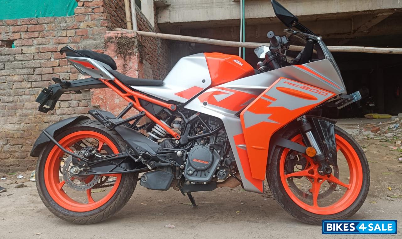 KTM RC 200 2022