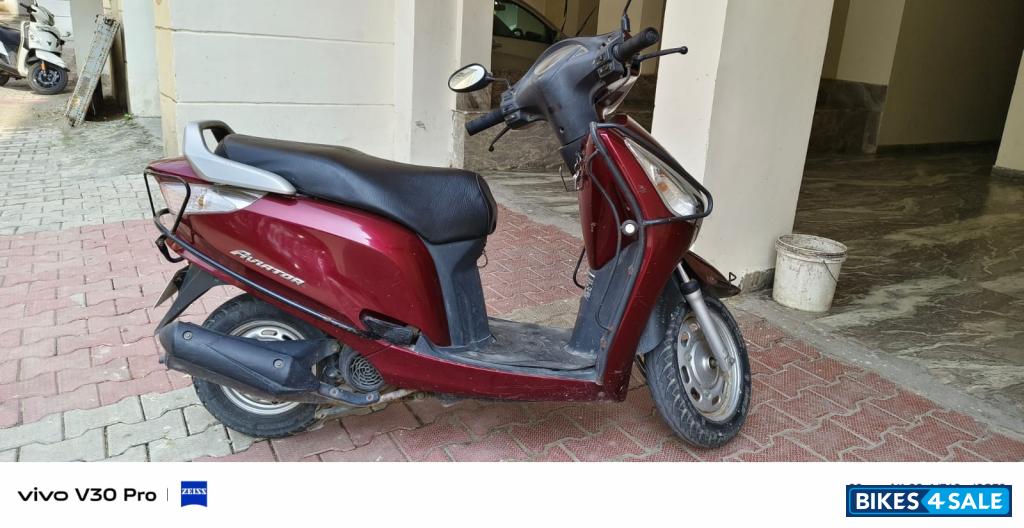 Red Honda Aviator