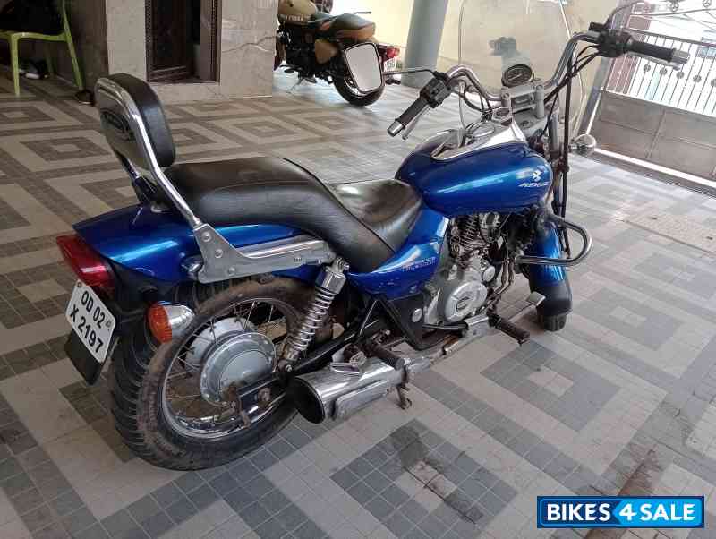 Bajaj Avenger 220 DTS-i
