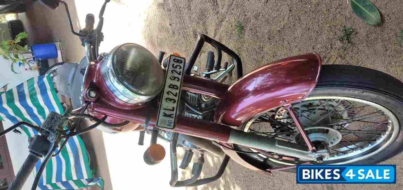 Meroon Royal Enfield Classic 350