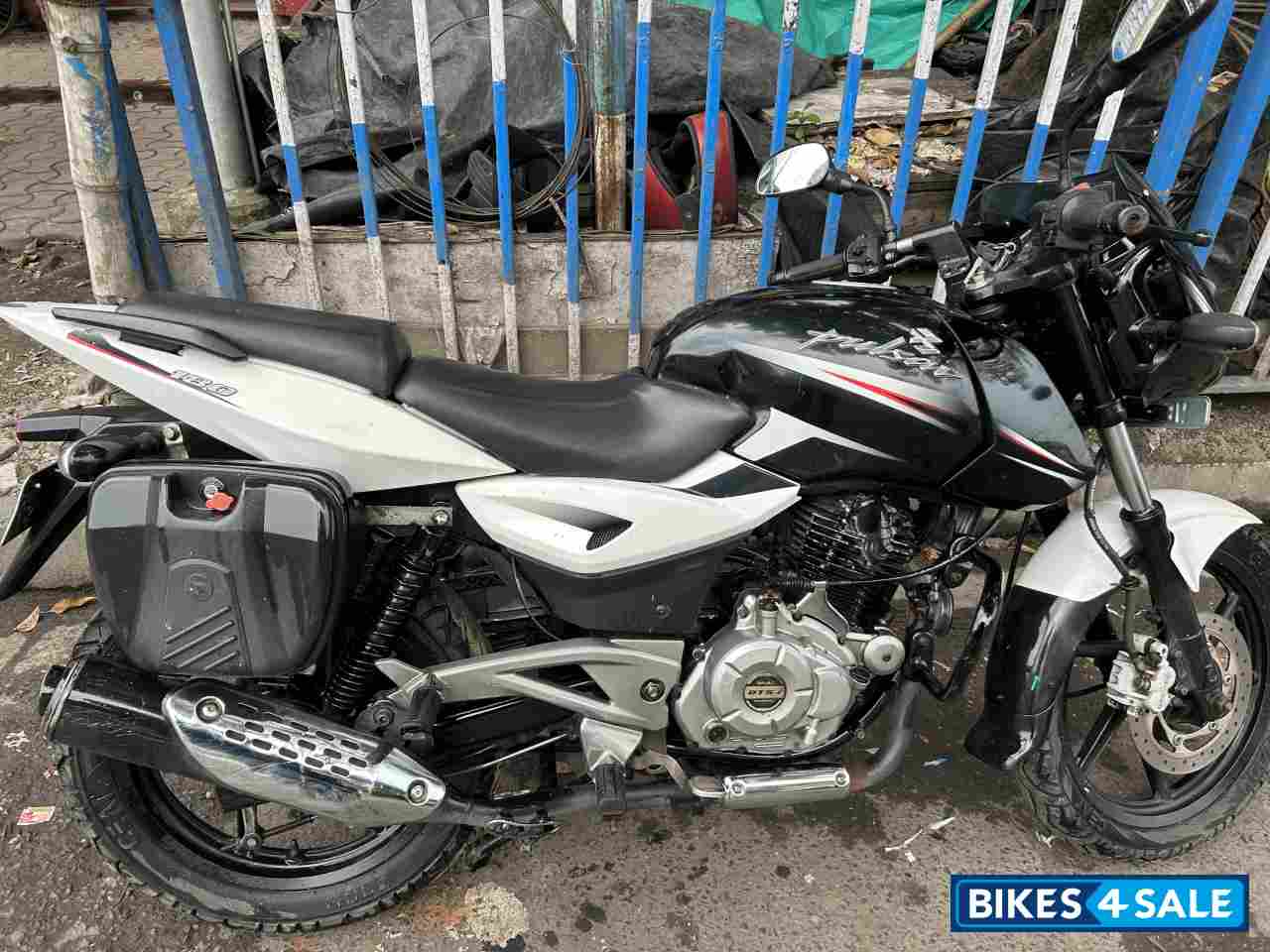 Bajaj Pulsar 180