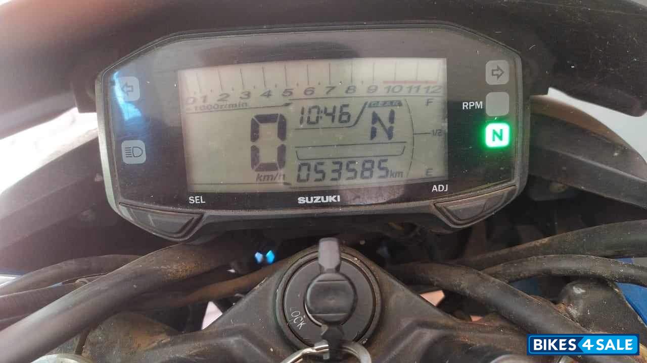 Blue Suzuki Gixxer 150