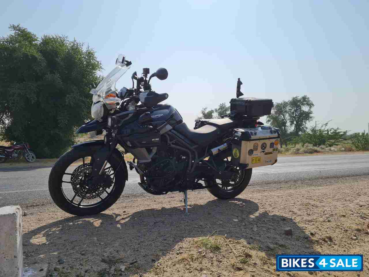 Black Triumph Tiger 800 XRx Black Triumph Tiger 800 XRx