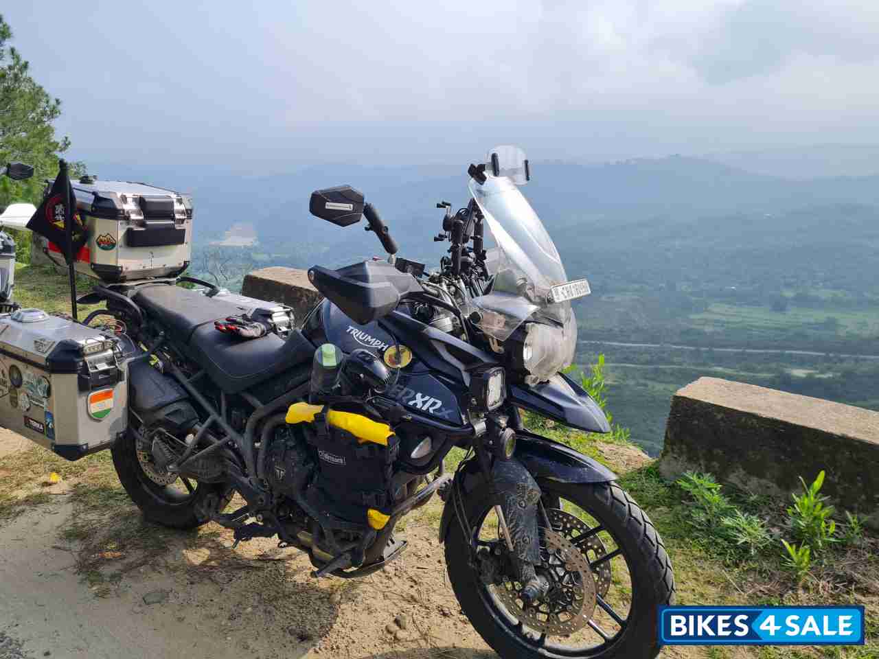 Black Triumph Tiger 800 XRx Black Triumph Tiger 800 XRx