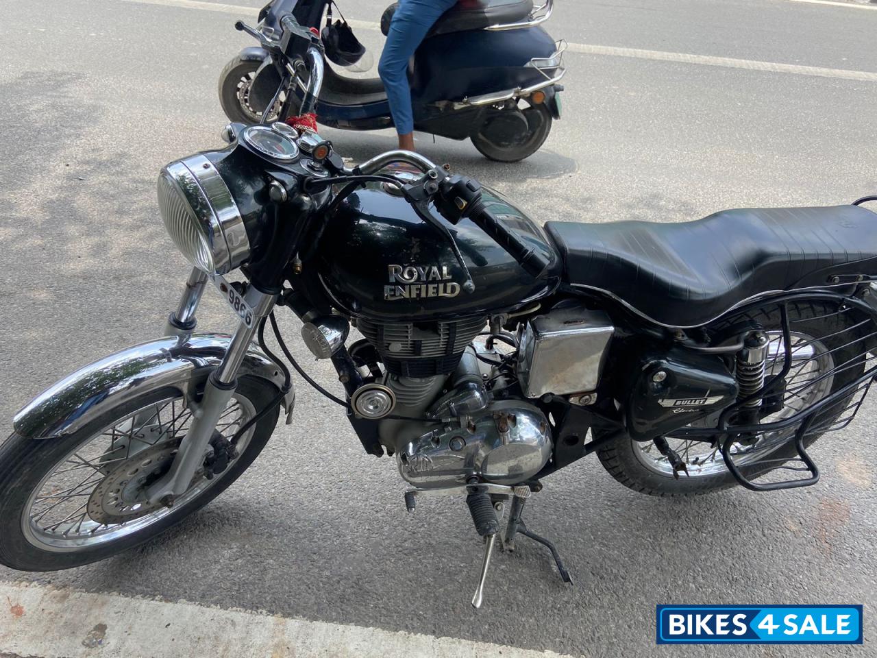 Black Royal Enfield Bullet Electra Twinspark
