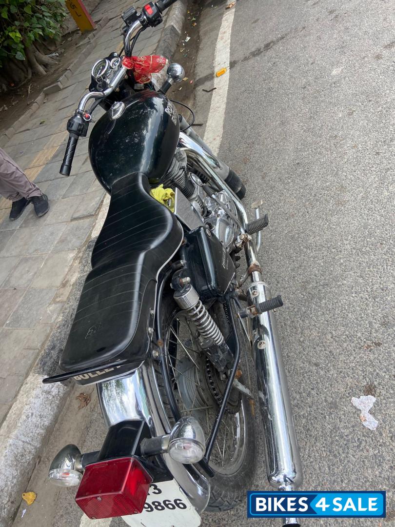 Black Royal Enfield Bullet Electra Twinspark