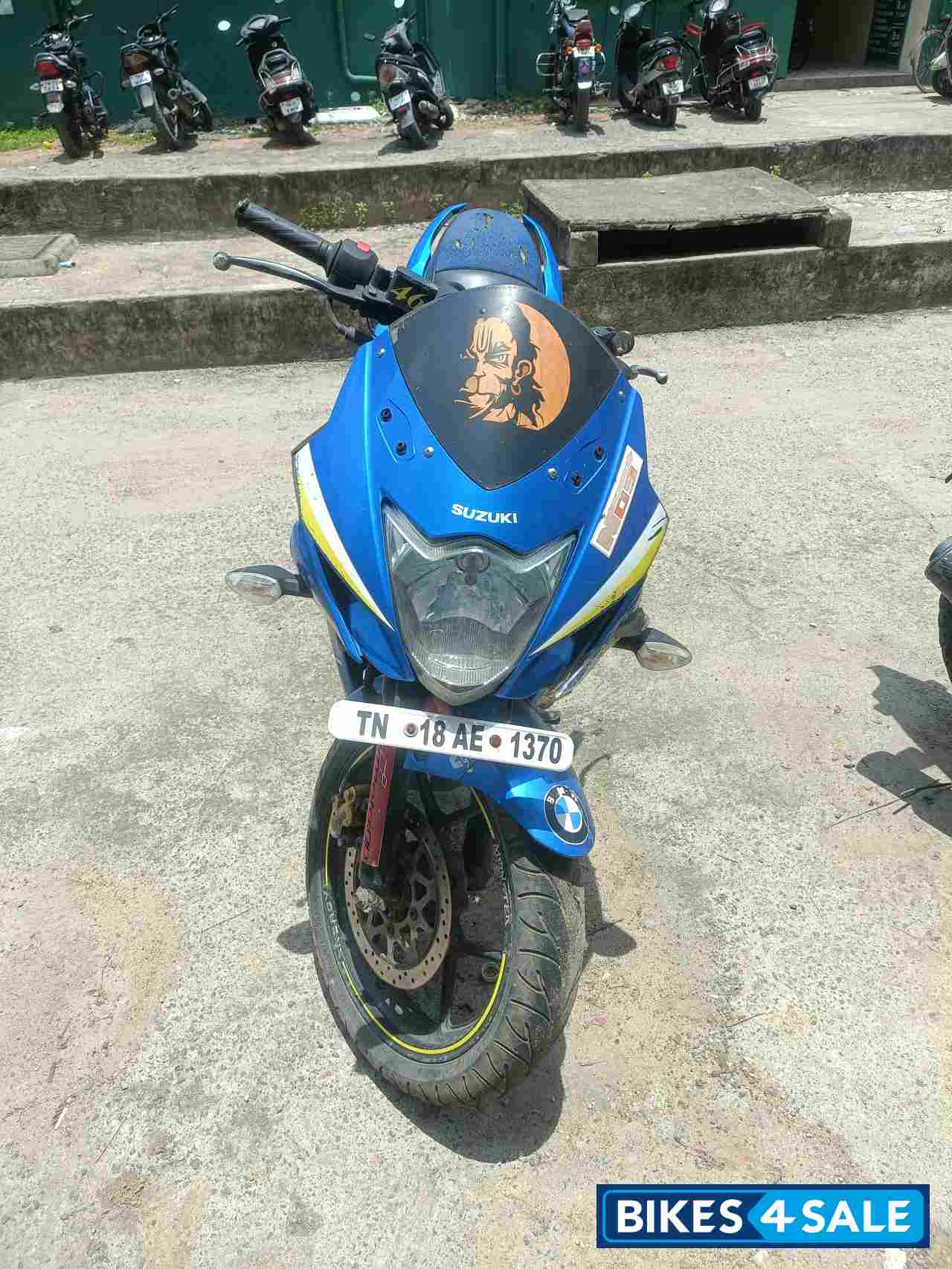 Blue Suzuki Gixxer SF