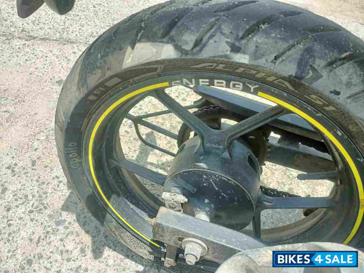 Blue Suzuki Gixxer SF