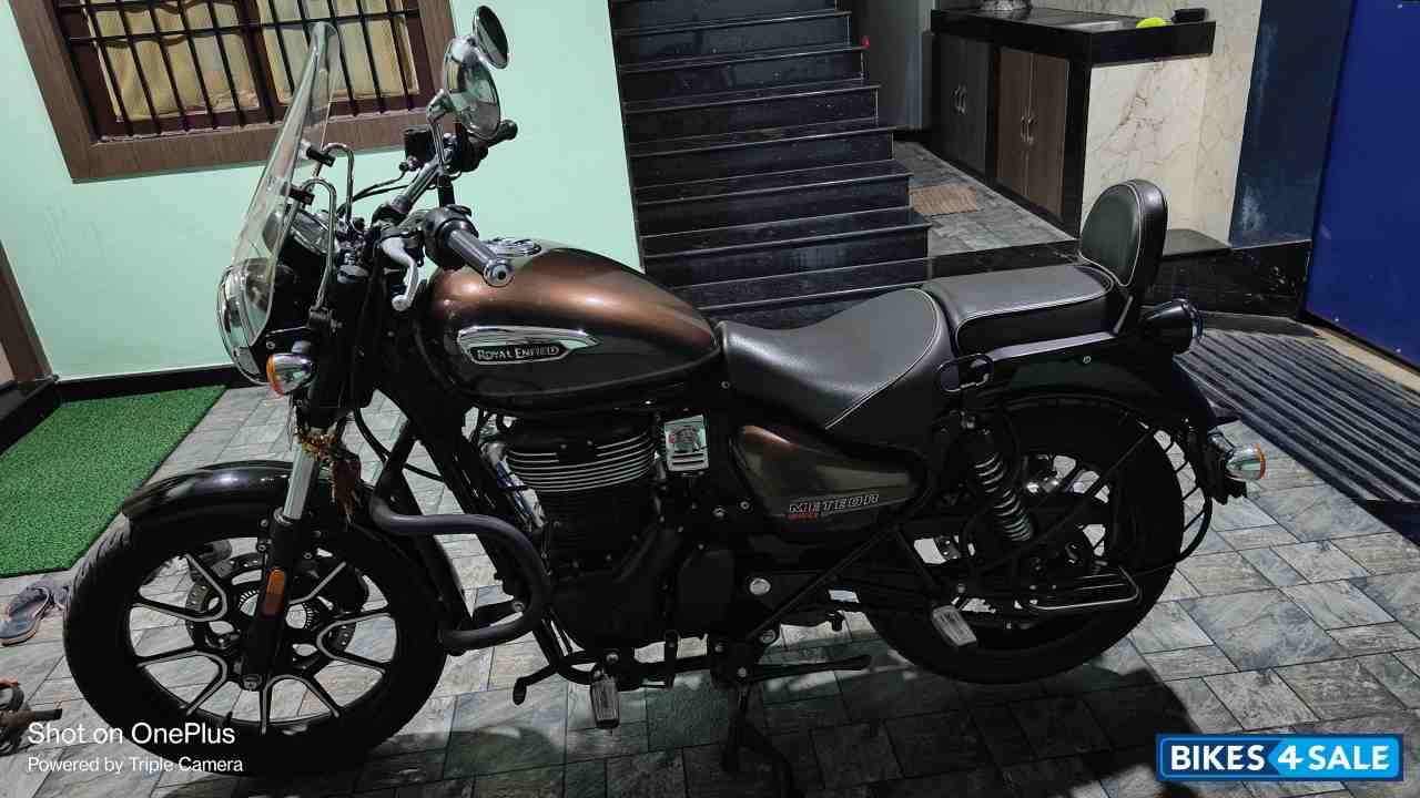 Royal Enfield Meteor 350 Supernova