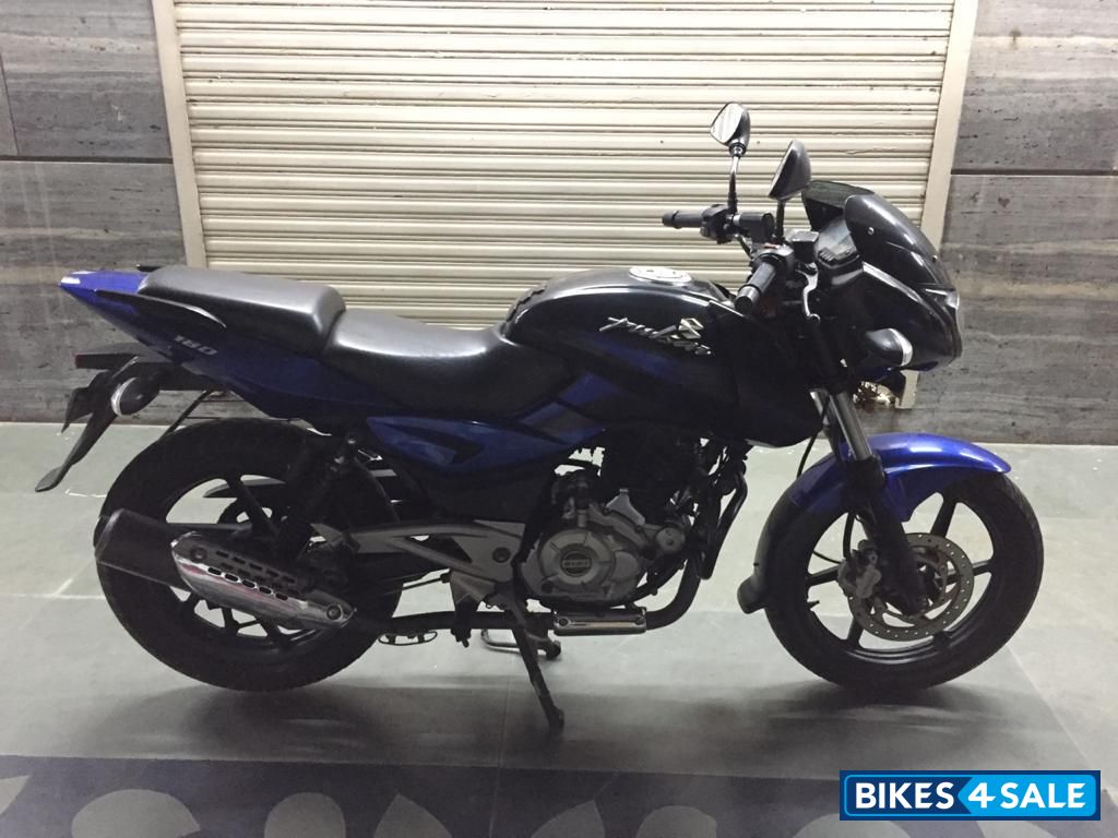 Blue Black Bajaj Pulsar 180 DTSi