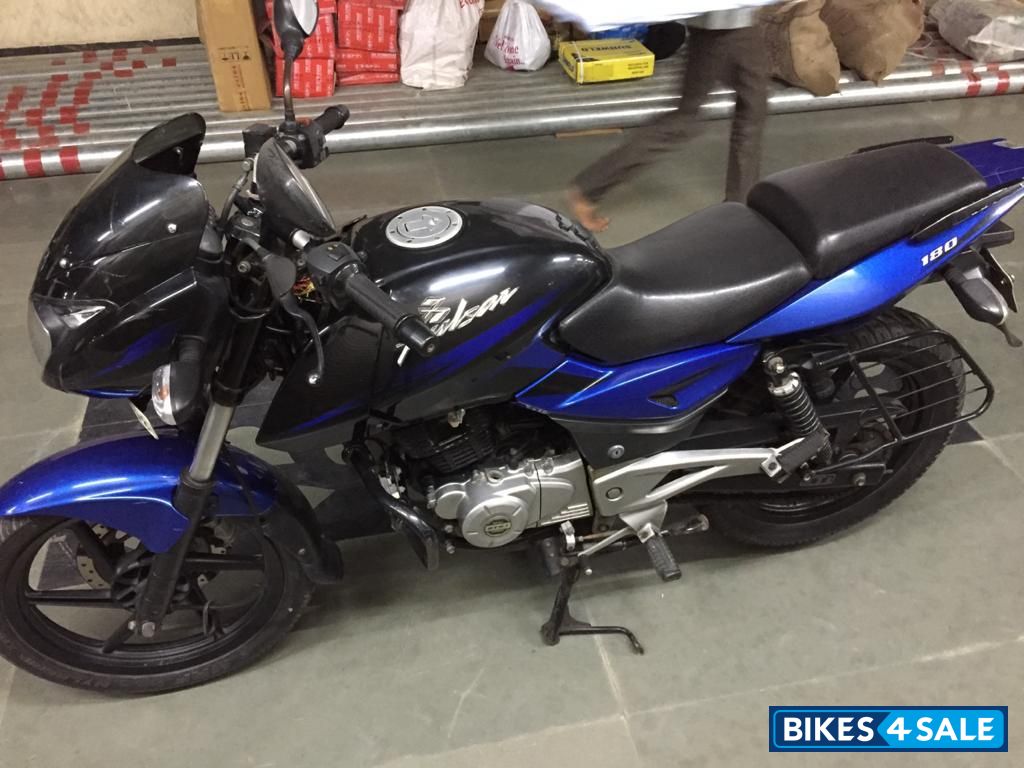 Blue Black Bajaj Pulsar 180 DTSi