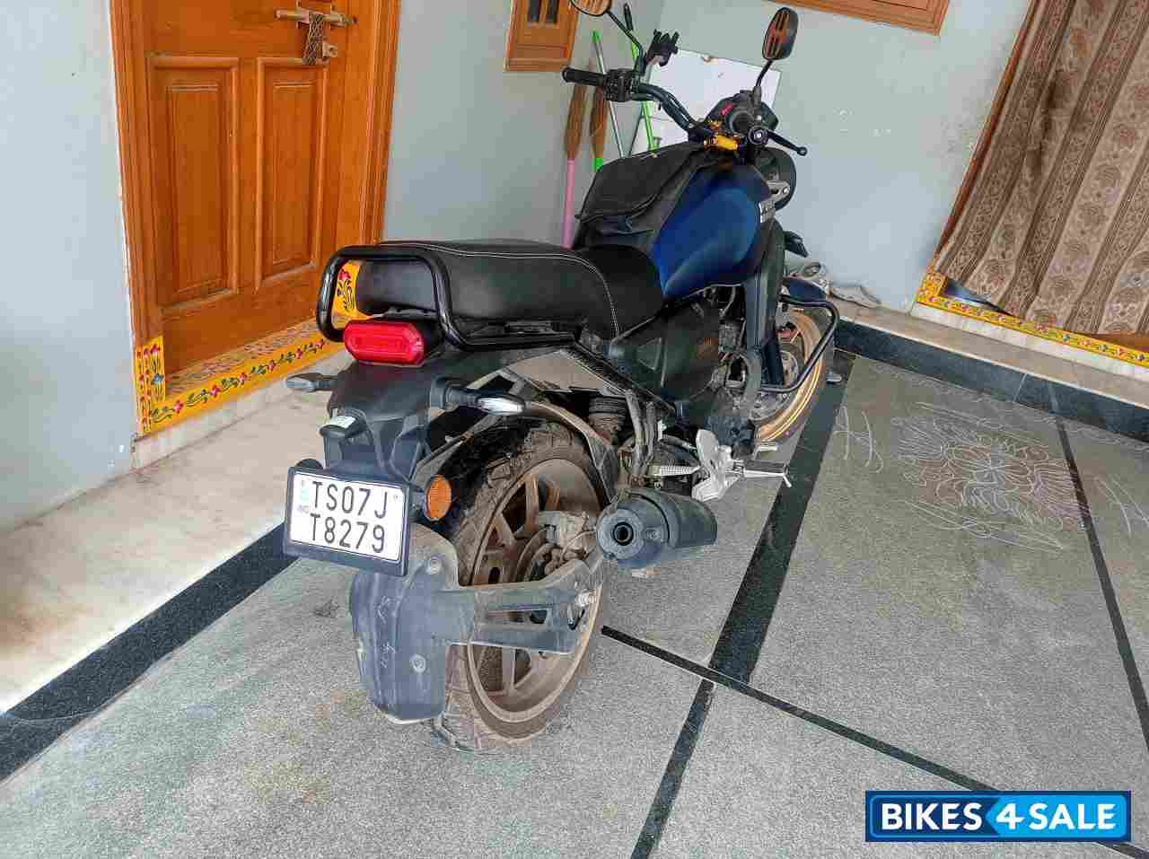 Meta Blue Yamaha FZ-X Meta Blue Yamaha FZ-X