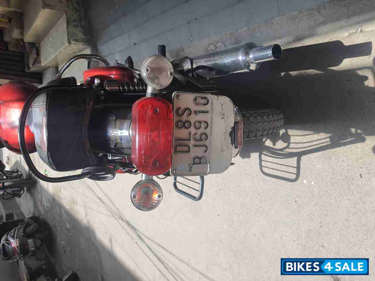 Maroon Royal Enfield Bullet Electra Twinspark Maroon Royal Enfield Bullet Electra Twinspark