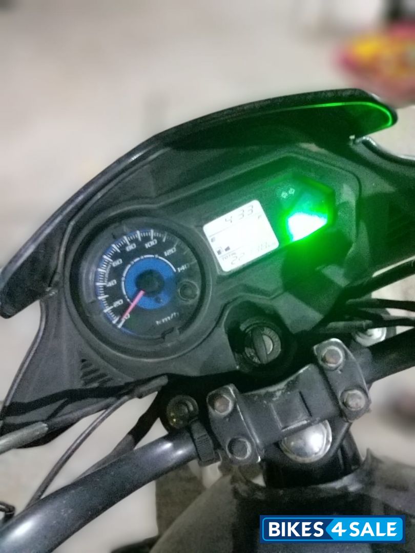 Grey Honda Shine 125