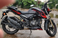Black TVS Apache RTR 200 4V ABS Race Edition 2.0