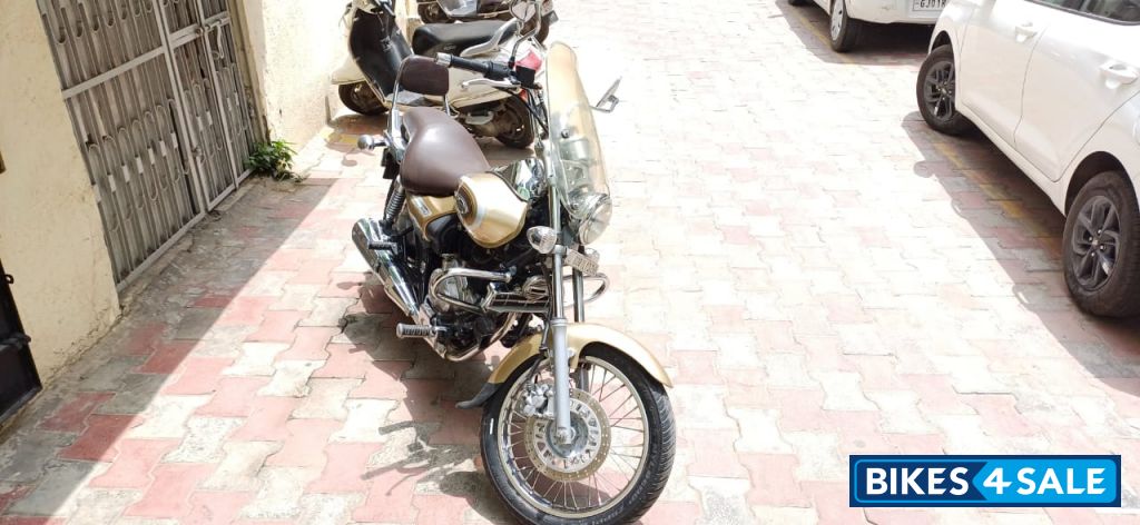 Bajaj Avenger Cruise 220