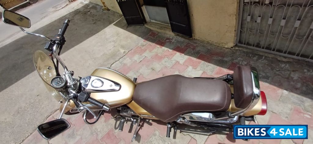 Bajaj Avenger Cruise 220