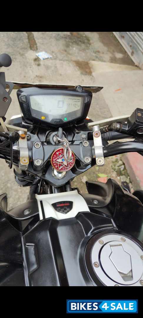 TVS Apache RTR 160 4V BS6