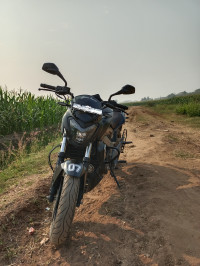 Bajaj Dominar 400 Disc 2017 Model