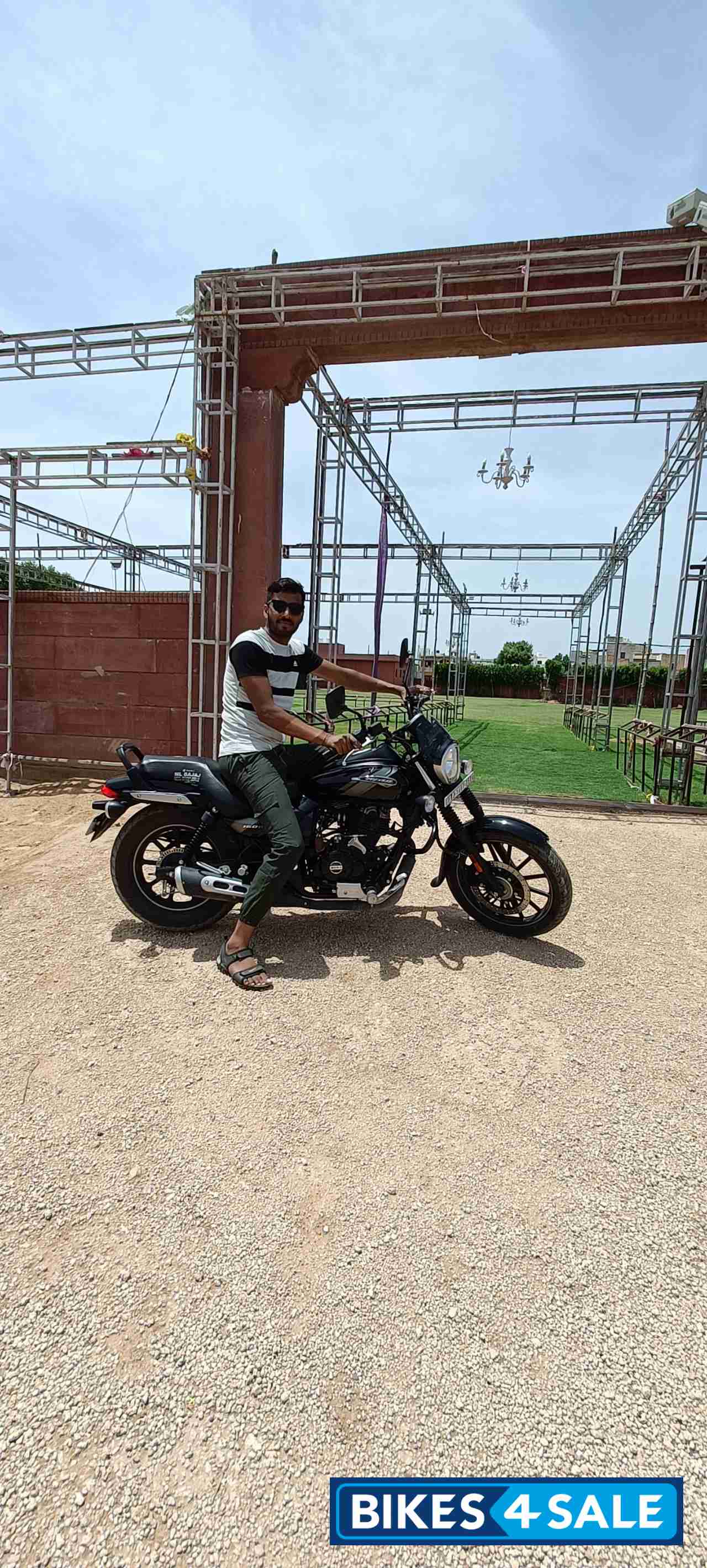 Bajaj Avenger Street 160