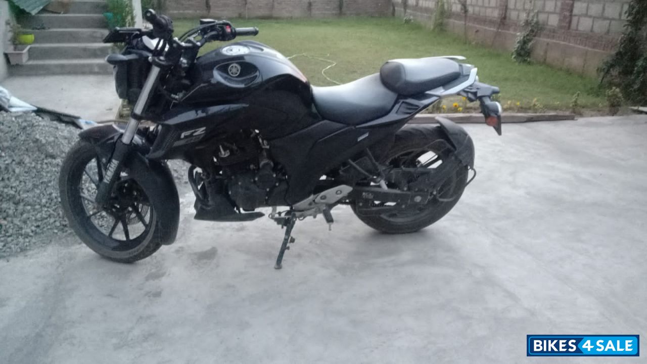 Yamaha FZS 25