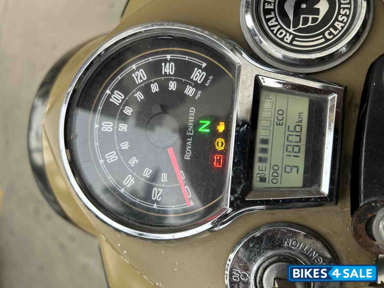 Desert Sand Royal Enfield Classic Desert Storm