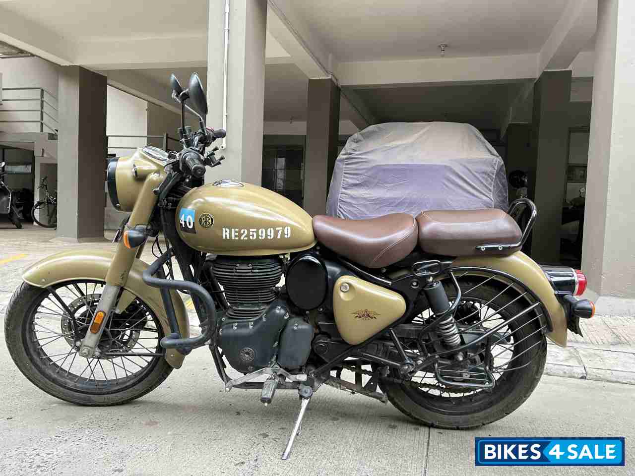 Desert Sand Royal Enfield Classic Desert Storm