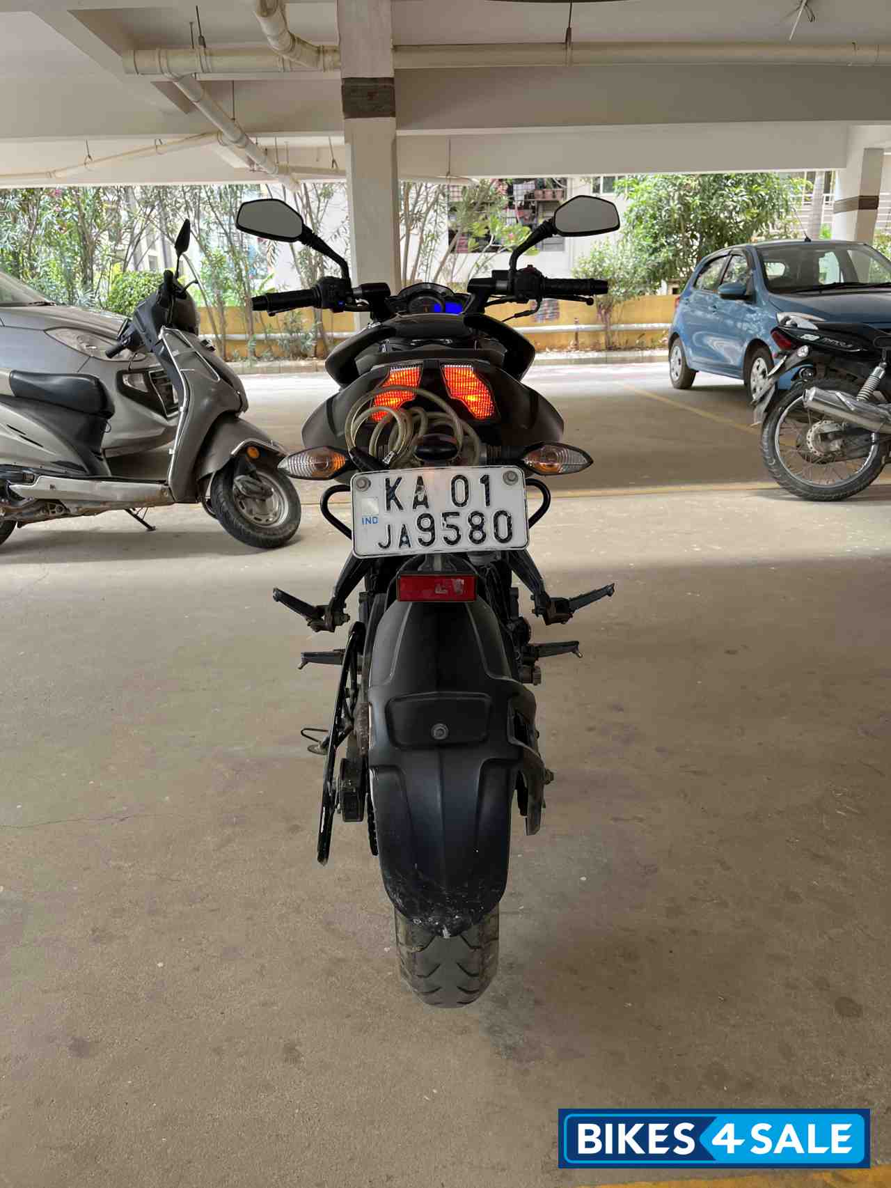 Bajaj Pulsar 200 NS ABS