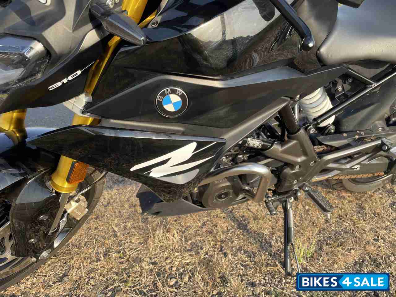 Black BMW G 310 R BS6