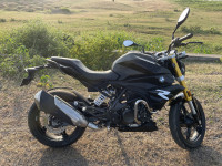 Black BMW G 310 R BS6