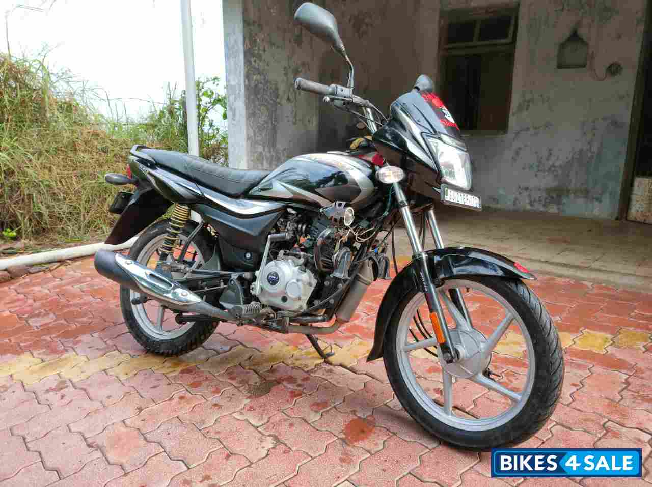 Black Bajaj Platina ComforTec 100 ES BS6