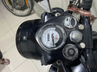 Royal Enfield Classic Stealth Black