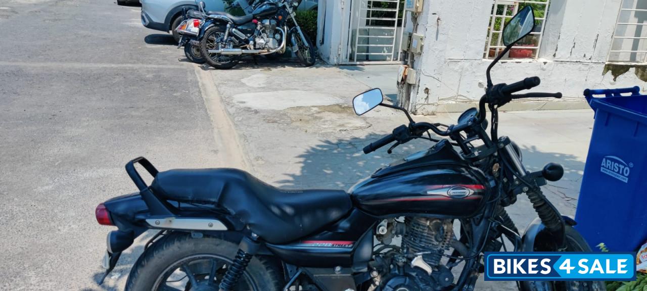 Bajaj Avenger Street 220