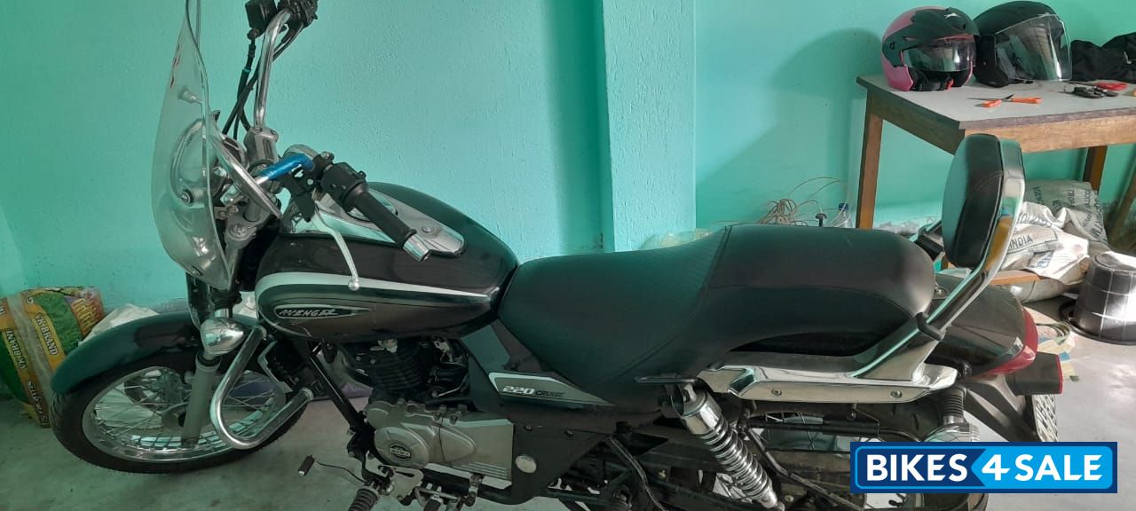 Bajaj Avenger Cruise 220