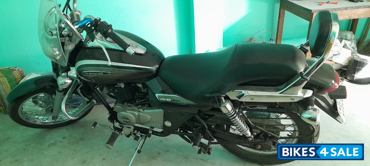 Bajaj Avenger Cruise 220
