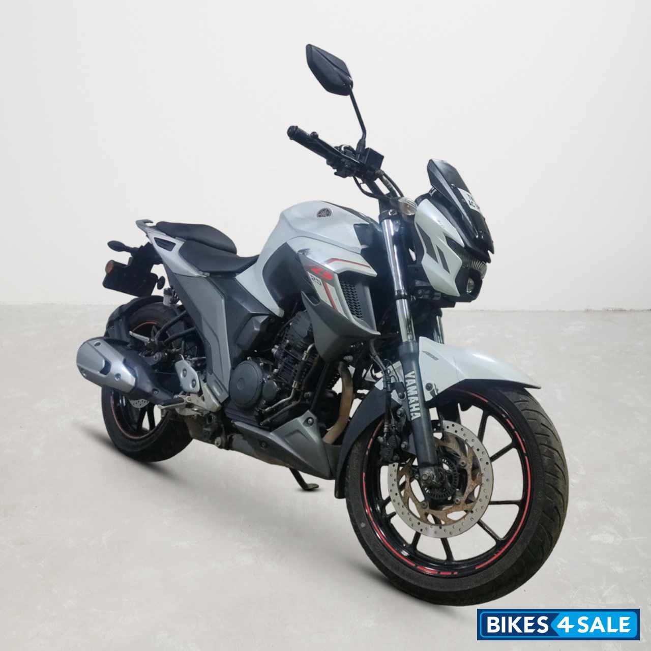 Yamaha FZ25