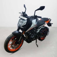 KTM Duke 125