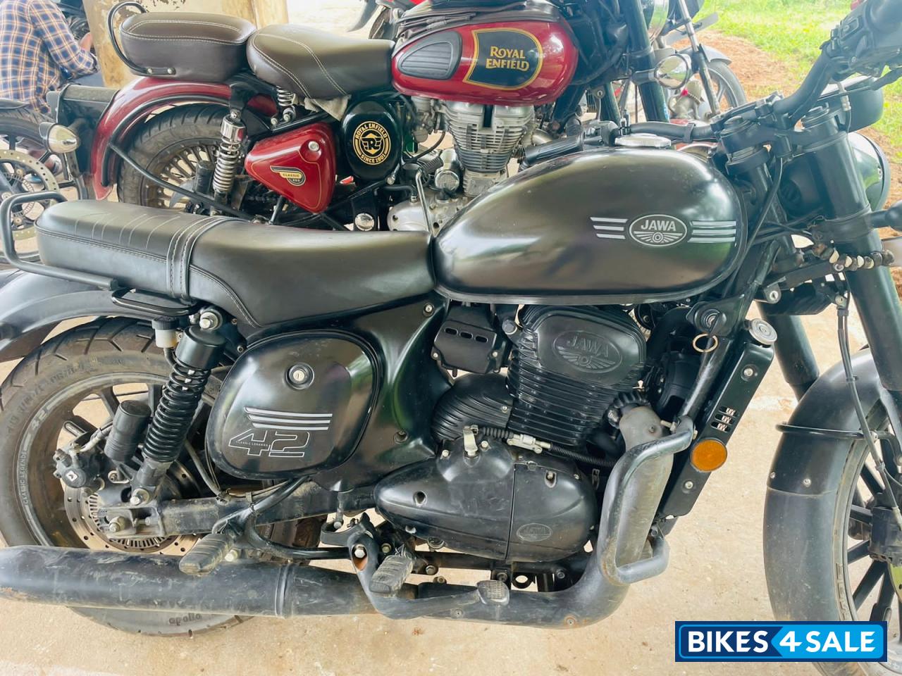 Jawa 42 Dual Channel ABS AllStar Black